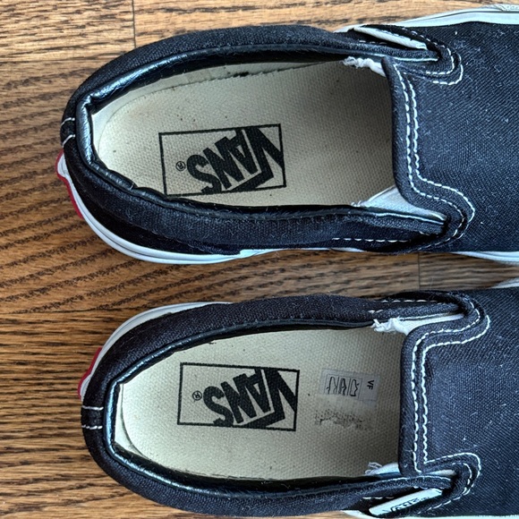 Vans Kids Black Slip-On Sneakers - Picture 9 of 9